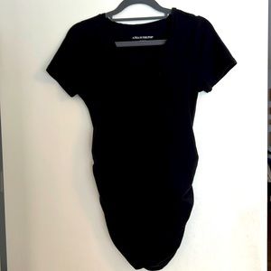 A Pea In The Pod LUXE SIDE RUCHED V-SCOOP MATERNITY T SHIRT, size M